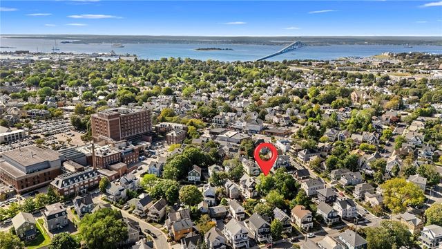 15 Bradford Avenue, Newport, RI 02840