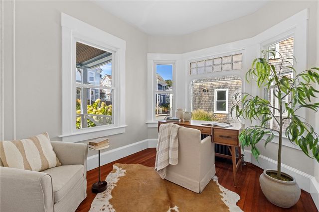 15 Bradford Avenue, Newport, RI 02840