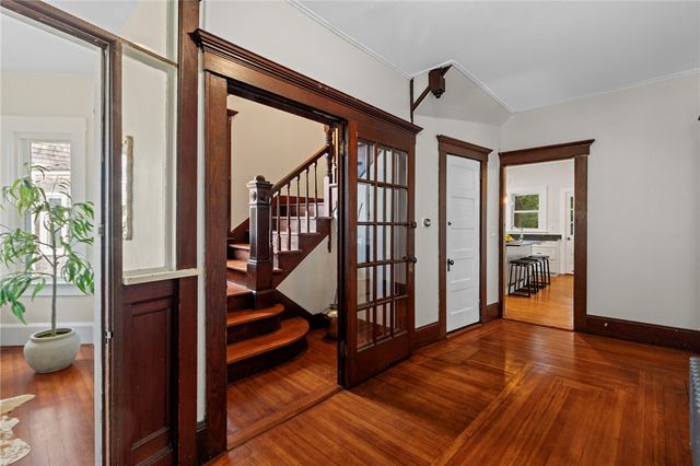 15 Bradford Avenue, Newport, RI 02840