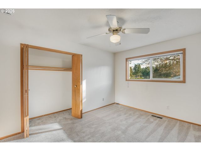 6788 Se MOLT St, Milwaukie, OR 97267