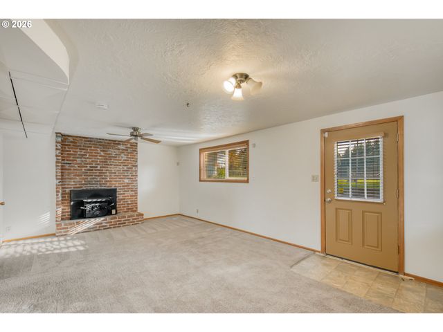 6788 Se MOLT St, Milwaukie, OR 97267