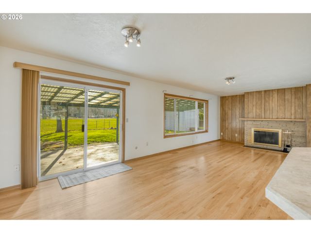 6788 Se MOLT St, Milwaukie, OR 97267