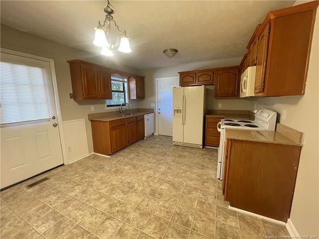6916 Kizer Drive, Fayetteville, NC 28314