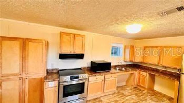 3590 KAISER AVENUE, St Cloud, FL 34772