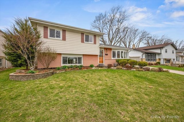 458 N 5th Avenue, Des Plaines, IL 60016