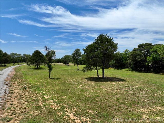 13 Kathy Lane, Eufaula, OK 74432