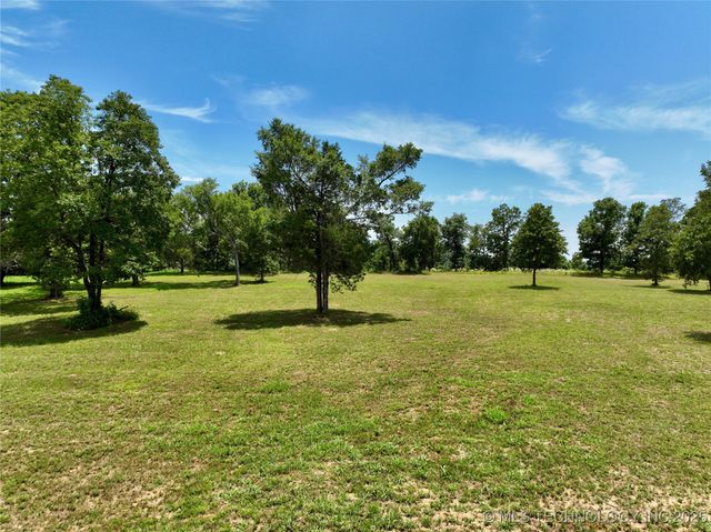 13 Kathy Lane, Eufaula, OK 74432