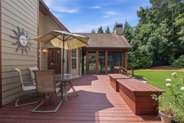 5827 Cliff Valley Way, Flowery Branch, GA 30542