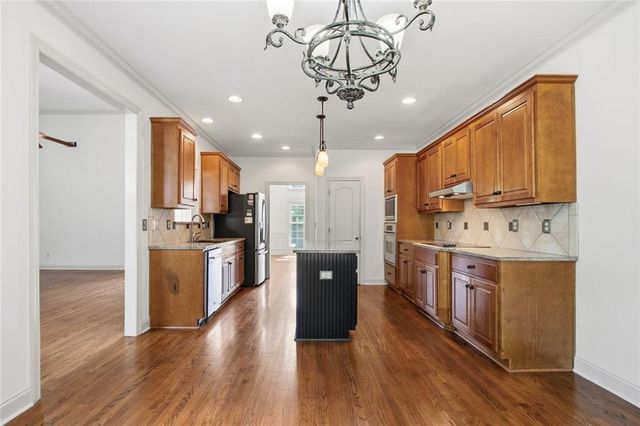 5827 Cliff Valley Way, Flowery Branch, GA 30542