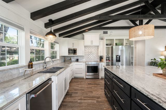 1616 Mona Court, Tool, TX 75143