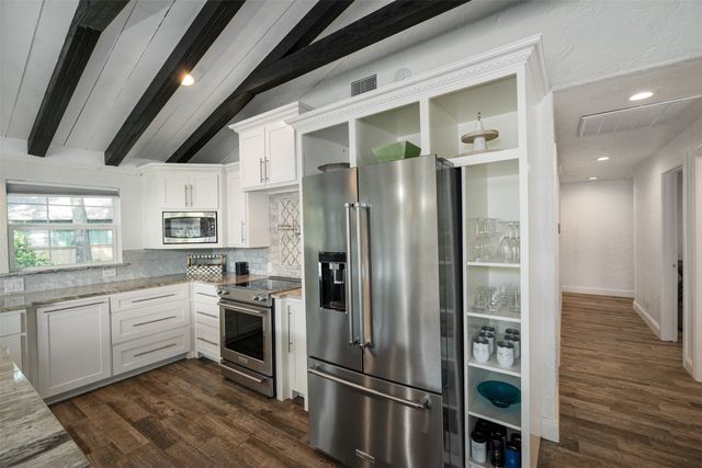 1616 Mona Court, Tool, TX 75143