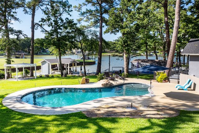 1616 Mona Court, Tool, TX 75143