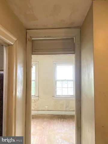 1733 L ST NE, Washington, DC 20002