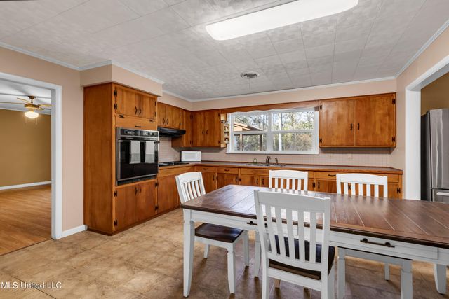 13600 Money Farm Road, Ocean Springs, MS 39564