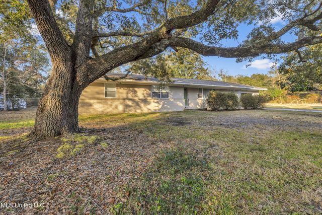 13600 Money Farm Road, Ocean Springs, MS 39564