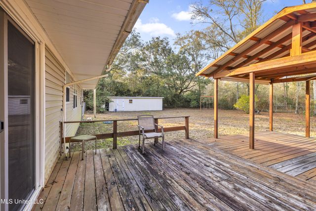 13600 Money Farm Road, Ocean Springs, MS 39564