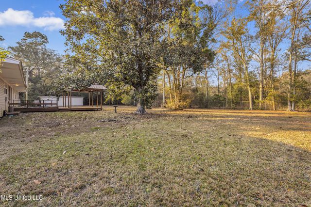 13600 Money Farm Road, Ocean Springs, MS 39564