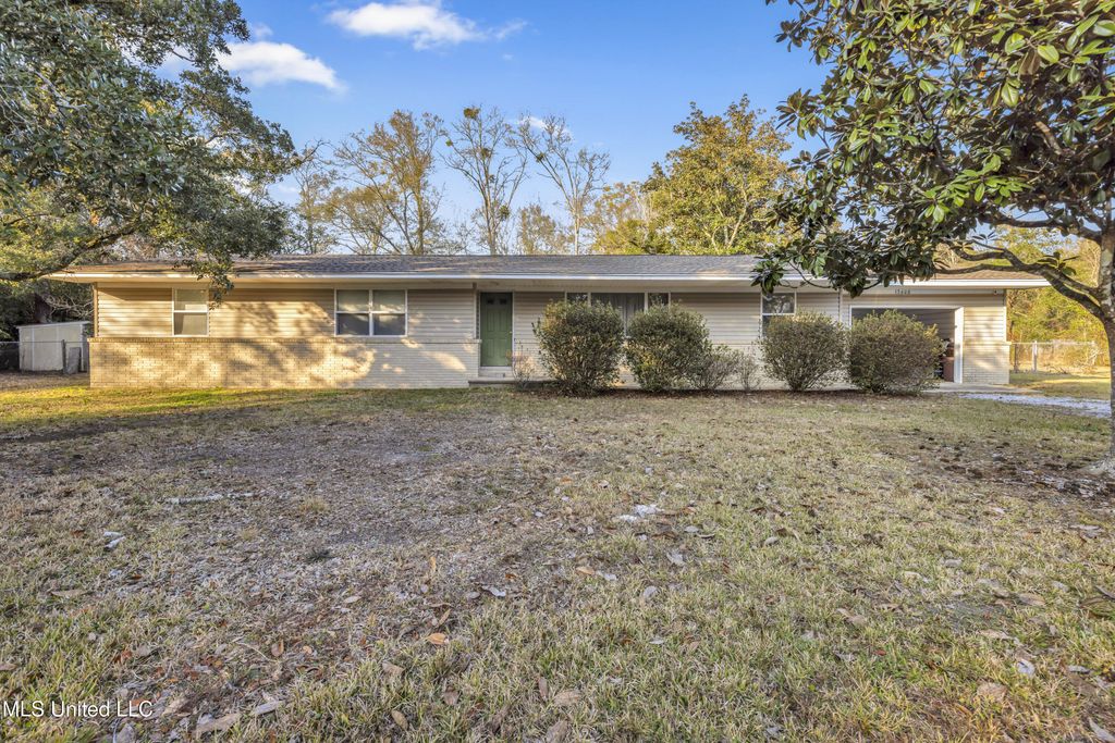 13600 Money Farm Road, Ocean Springs, MS 39564