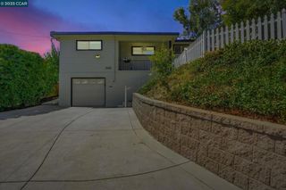 2490 Birch St, Martinez, CA 94553