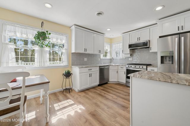 6 Wales Court, Forked River, NJ 08731