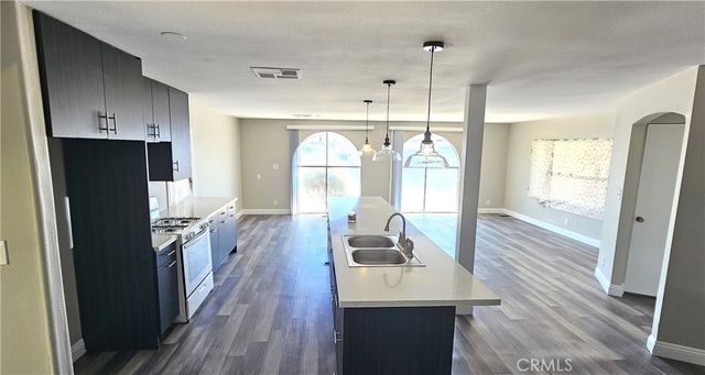 9800 Baseline Road 82, Alta Loma, CA 91701