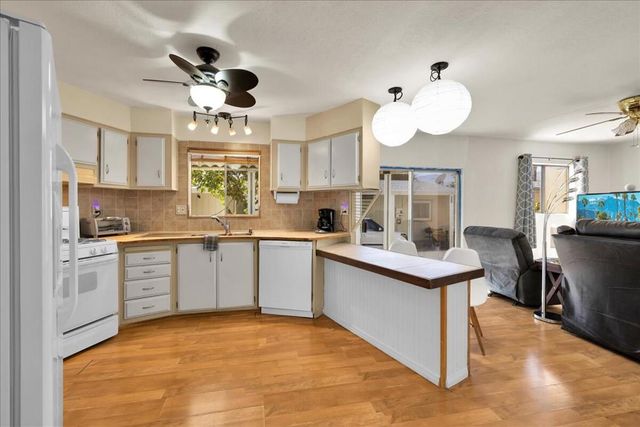 132 Hester Drive, Cathedral City, CA 92234