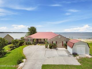 132 Gemstone Drive, Sneads Ferry, NC 28460