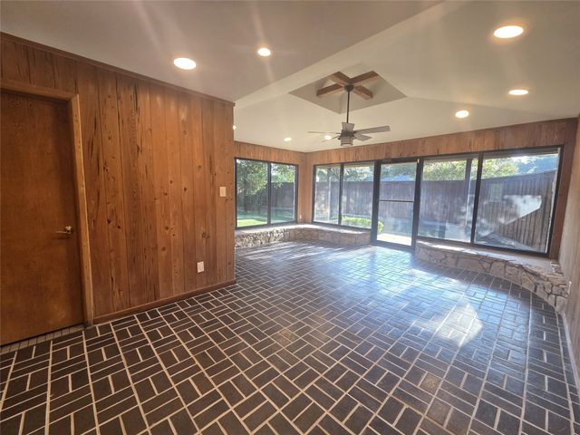 9334 Hunters Creek Drive, Dallas, TX 75243