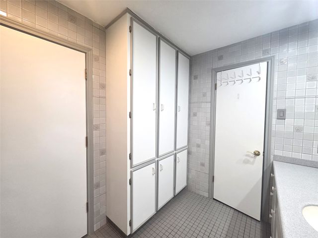 9334 Hunters Creek Drive, Dallas, TX 75243