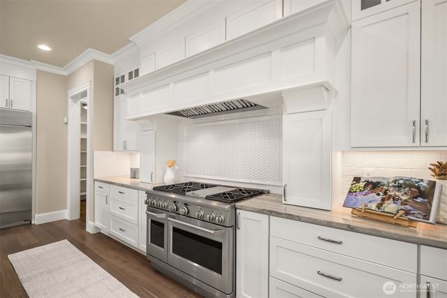 2832 109th Avenue SE, Bellevue, WA 98004