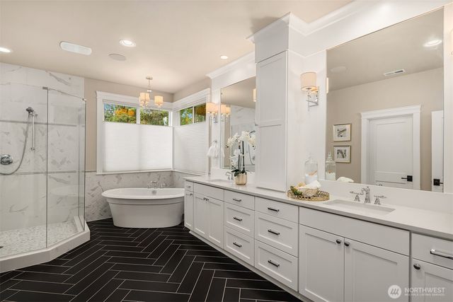 2832 109th Avenue SE, Bellevue, WA 98004