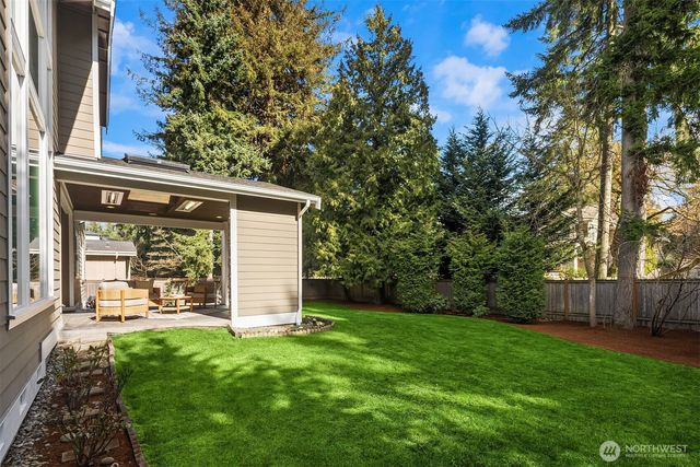 2832 109th Avenue SE, Bellevue, WA 98004