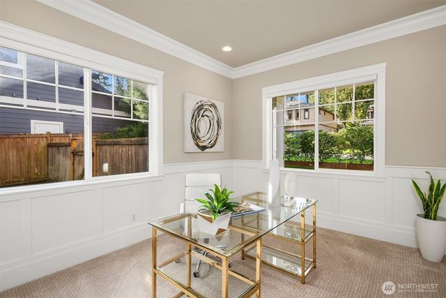 2832 109th Avenue SE, Bellevue, WA 98004