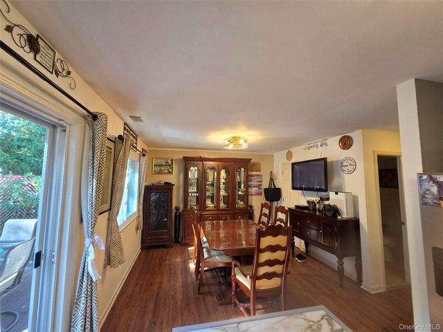 133 Fieldstone Court, Middle Island, NY 11953