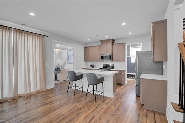 1124 Erin DR, Suffolk, VA 23435