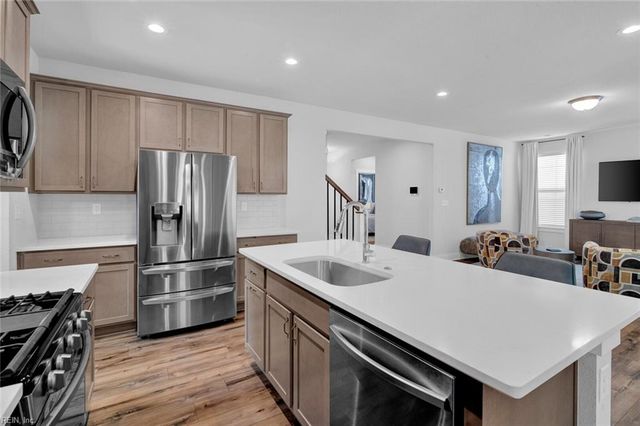 1124 Erin DR, Suffolk, VA 23435