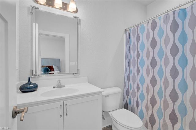 1124 Erin DR, Suffolk, VA 23435