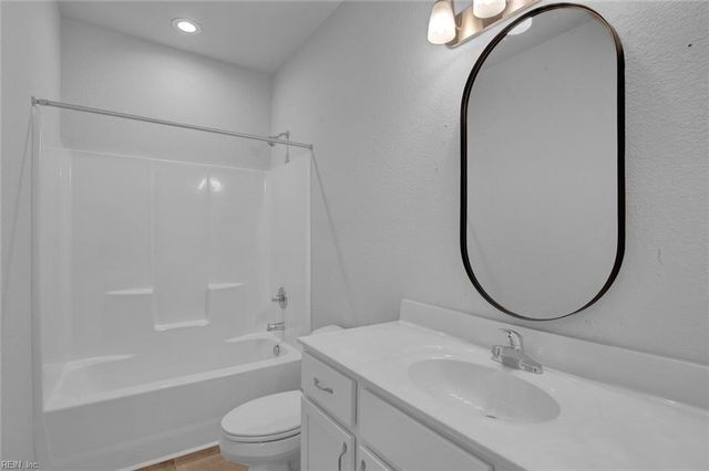 1124 Erin DR, Suffolk, VA 23435