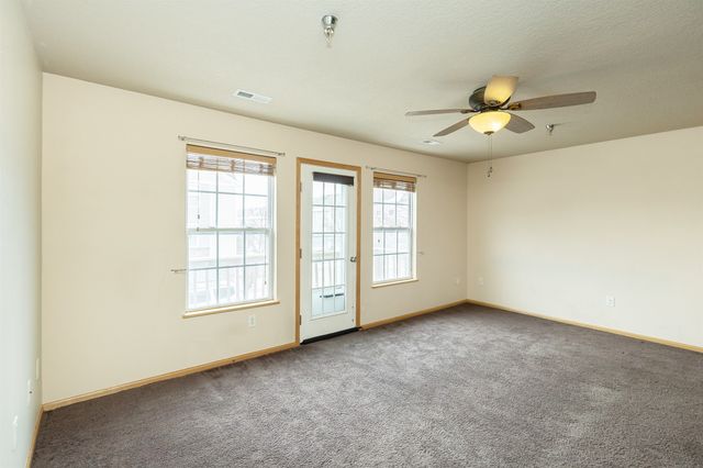 2150 NE 18th Street 112, Grimes, IA 50111