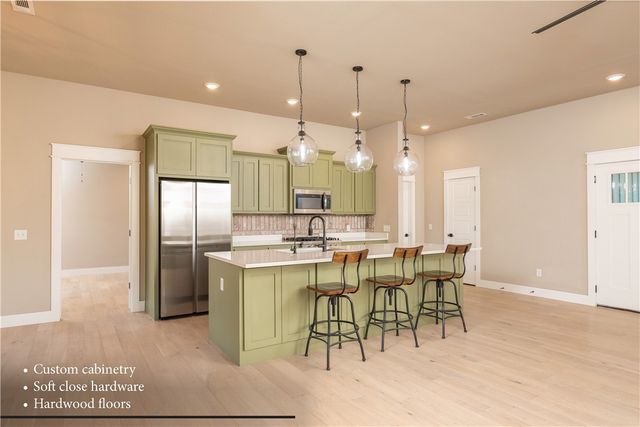 4 Goring Circle, Bella Vista, AR 72714