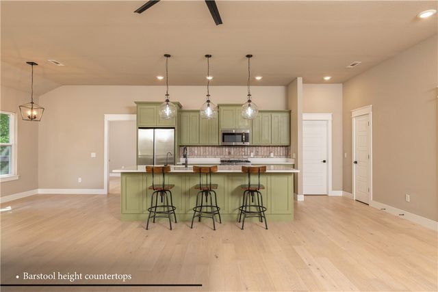 4 Goring Circle, Bella Vista, AR 72714