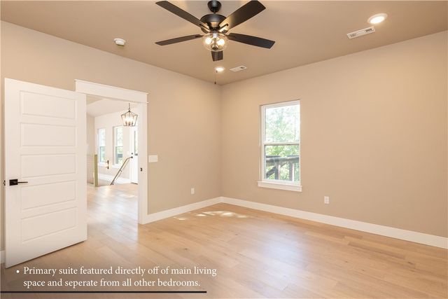4 Goring Circle, Bella Vista, AR 72714