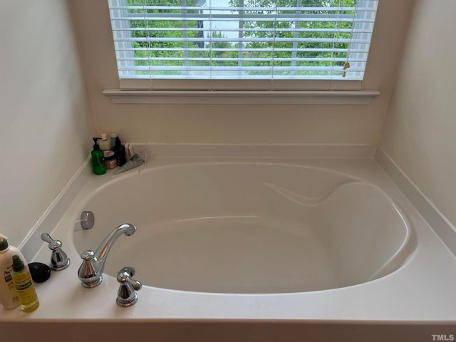 124 Longchamp Lane, Cary, NC 27519