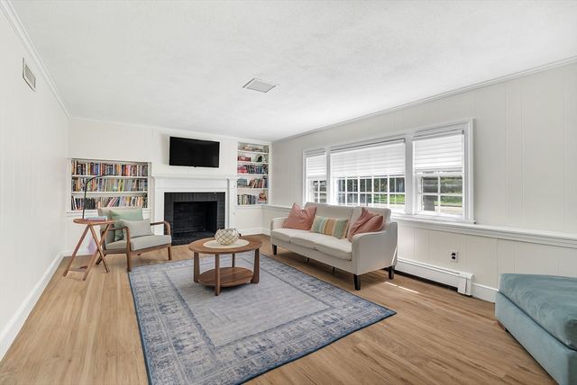 19 Marked Tree, Needham, MA 02492