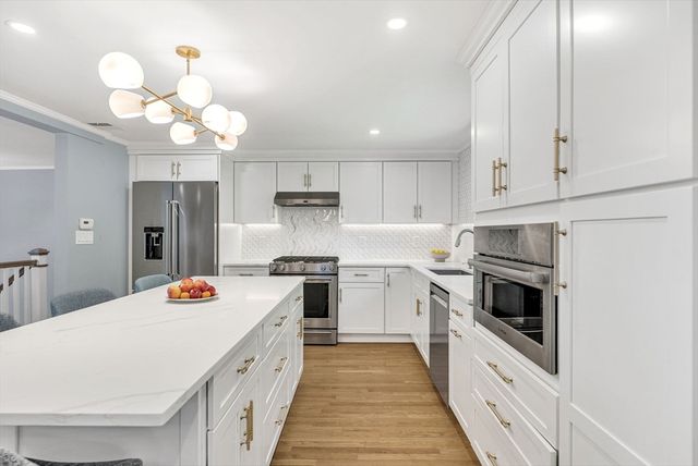 19 Marked Tree, Needham, MA 02492