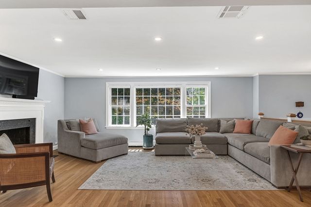 19 Marked Tree, Needham, MA 02492