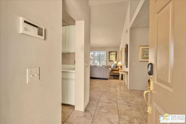 688 Vista Lago Circle, Palm Desert, CA 92211