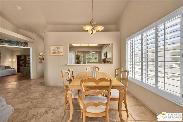 688 Vista Lago Circle, Palm Desert, CA 92211