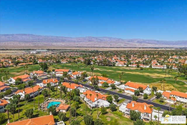 688 Vista Lago Circle, Palm Desert, CA 92211