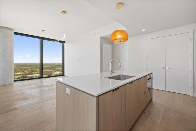 44 East Ave 2807, Austin, TX 78701